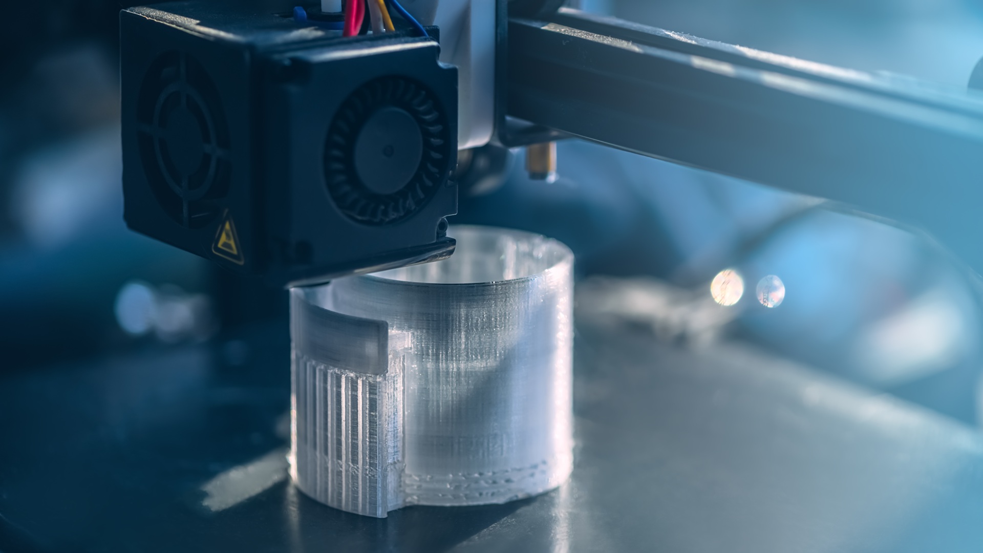 3d-printer-creates-round-plastic-object-2026-03-19-04-11-11-utc