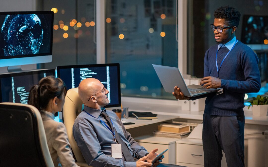 2024 Tech Staffing Trends: 5 Hot IT Hiring Trends and 5 Cooling Off